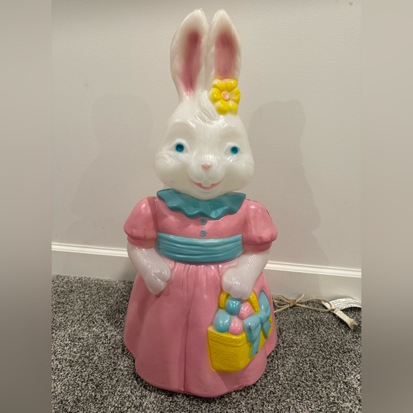 Vintage Mr and Mrs Easter Bunny blow molds - Picture 9 of 13